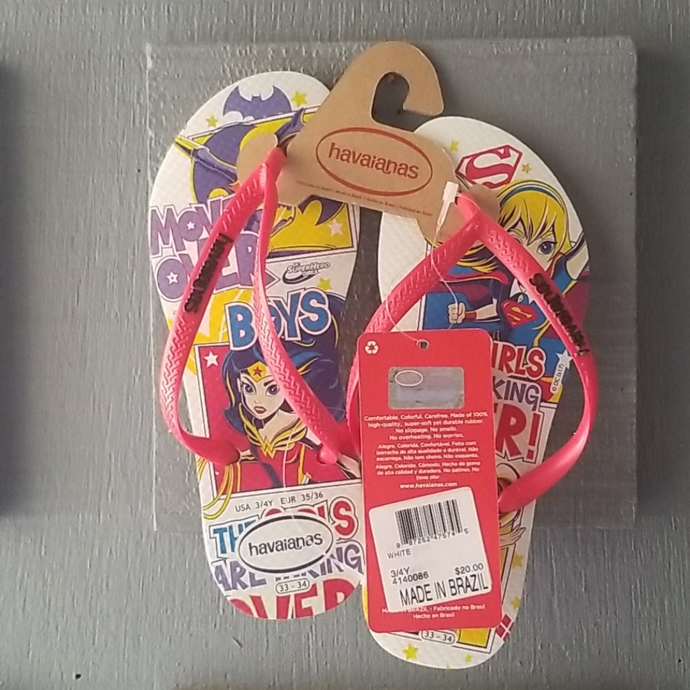 NWT girls havaianas flip flops DC girls sz 3/4y